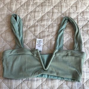 Xs l space top in green